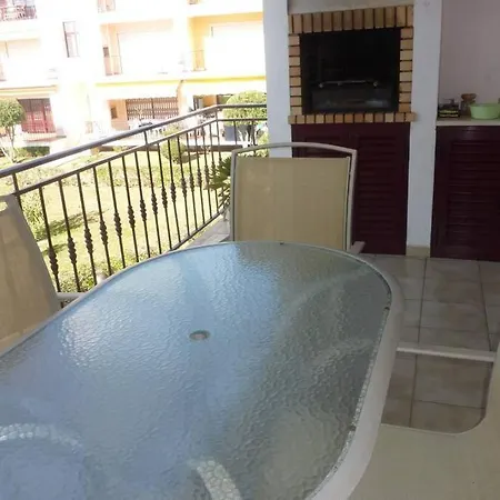 Columbus T2 Frente Mar E Piscina Apartamento *