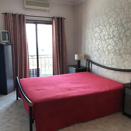 Columbus T2 Frente Mar E Piscina Apartamento *