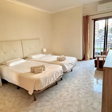 Columbus T2 Frente Mar E Piscina 아파트 쿼테이라