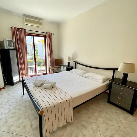 Columbus T2 Frente Mar E Piscina Apartman Quarteira